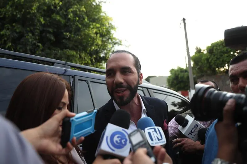 Bukele expulsa al cuerpo diplomático de Maduro de El Salvador