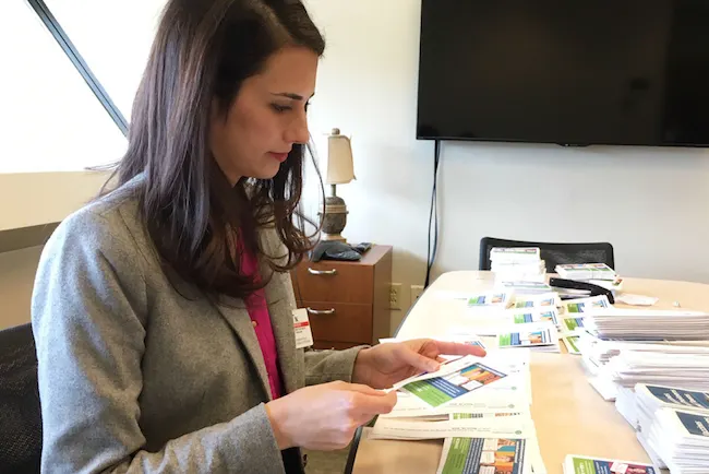 Una mamá hace campaña a favor de las vacunas