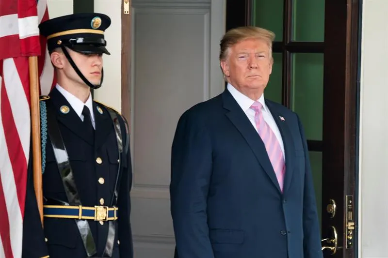 Trump gana Alaska y los republicanos suman otro puesto en el Senado