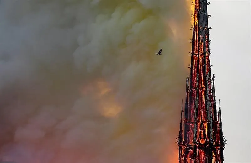 Unos 850 años de llamas de fervor y cultura en Notre Dame