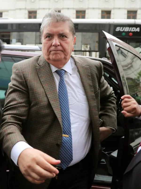 Expresidente Alán García fallece tras dispararse en la cabeza cuando iba a ser detenido