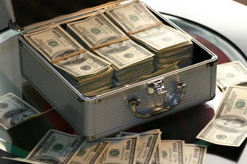 Ex delegado de Virginia es condenado a prisión por $80 millones en fraude de contratación
