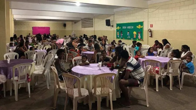 Pareja cambió tradicional fiesta de boda por una cena de amor solidario