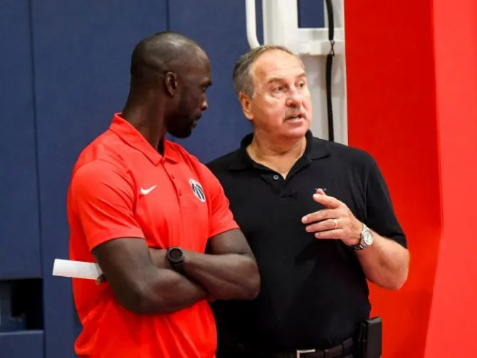 Wizards despiden a su presidente de operaciones