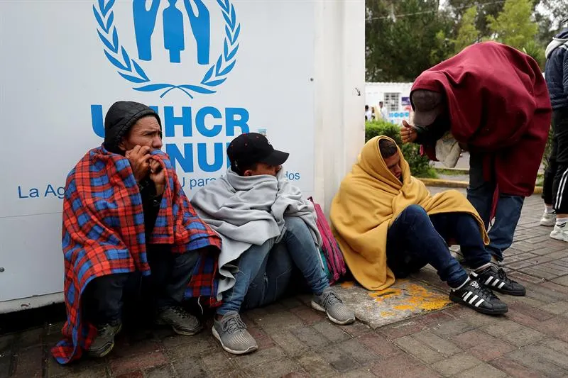 Al menos 5 mil venezolanos emigran de su país cada día