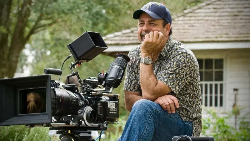 Hollywood ficha a un guionista salvadoreño