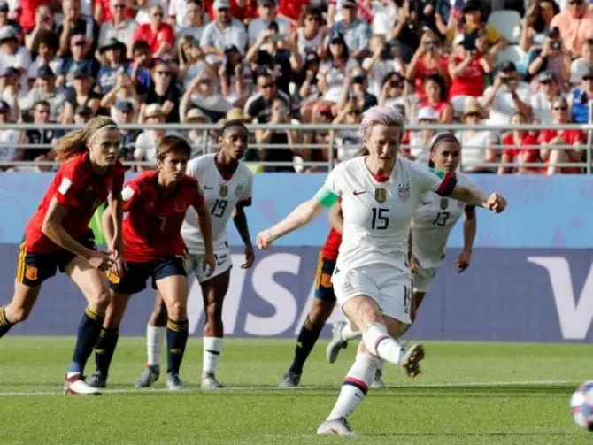 Selección de fútbol femenino de EEUU ahora recibirá el mismo pago que el equipo masculino
