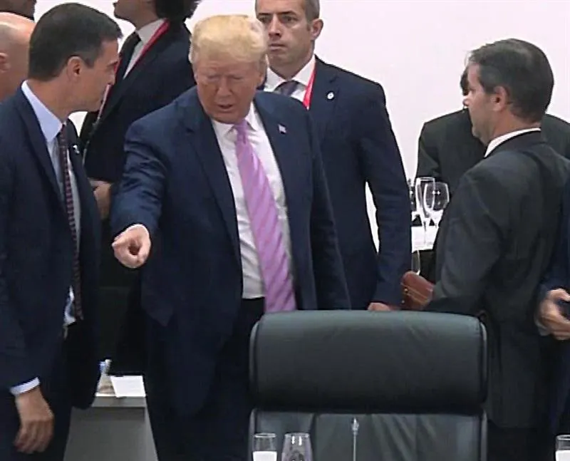 Trump "manda a sentar" a presidente del Gobierno español