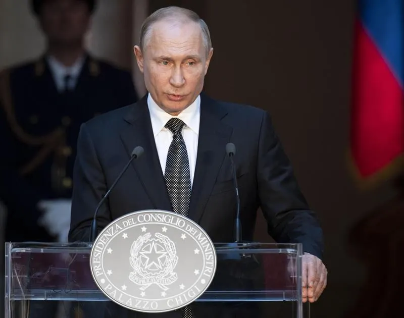 Rusia confirma planes de enviar un sistema antiaéreo a Turquía