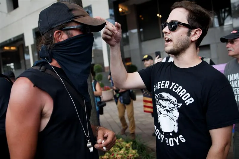Los Proud Boys son investigados por el FBI