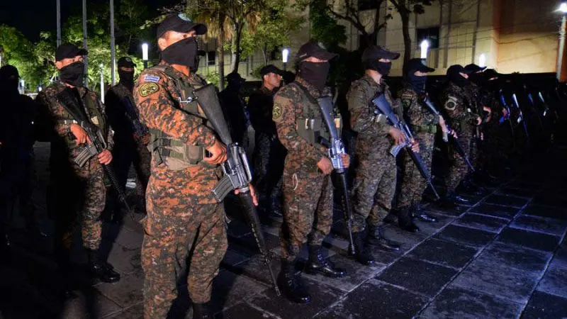 Policía de El Salvador detecta plan de pandilla MS contra funcionarios