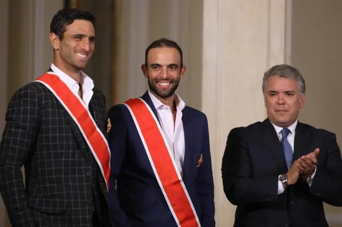 Dupla colombiana campeona en Wimbledon recibe Orden Nacional al Mérito del gobierno