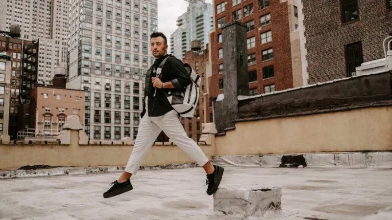 Diseñador salvadoreño conquista la industria de la moda en Estados Unidos