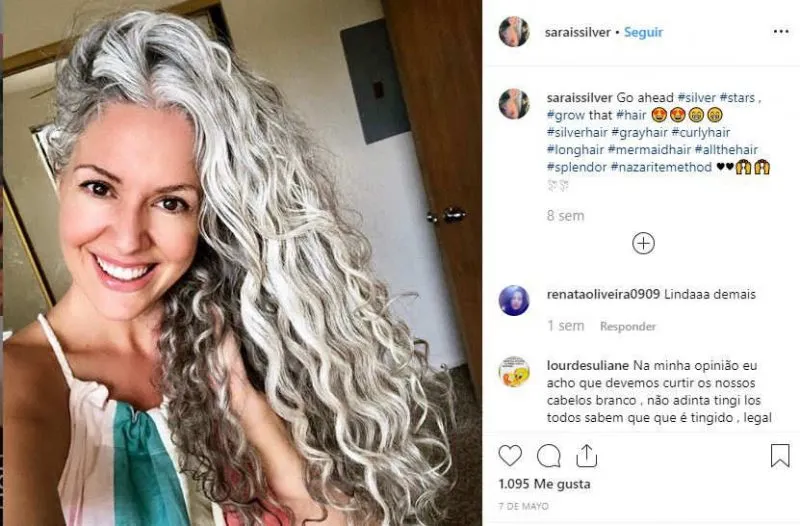 La mujer con canas prematuras que es toda una sensación