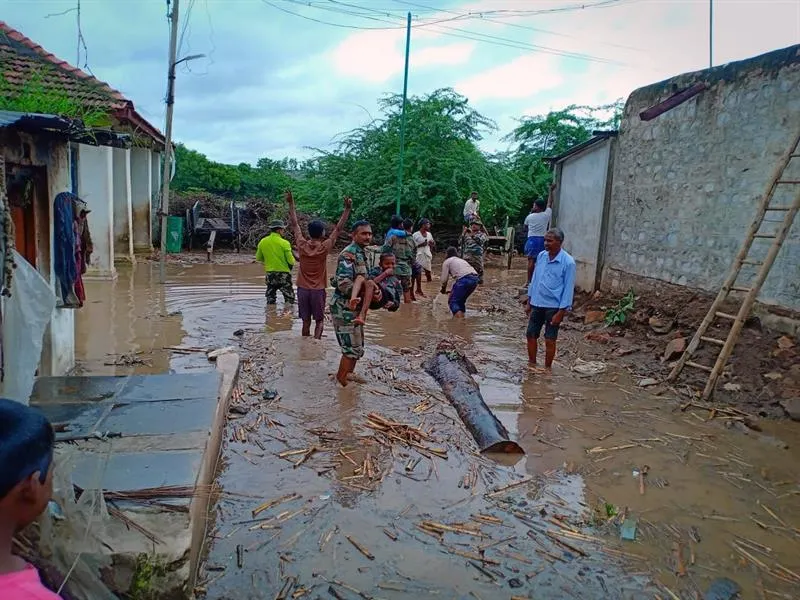 Más de 150 muertos y un millón de evacuados por lluvias en la India