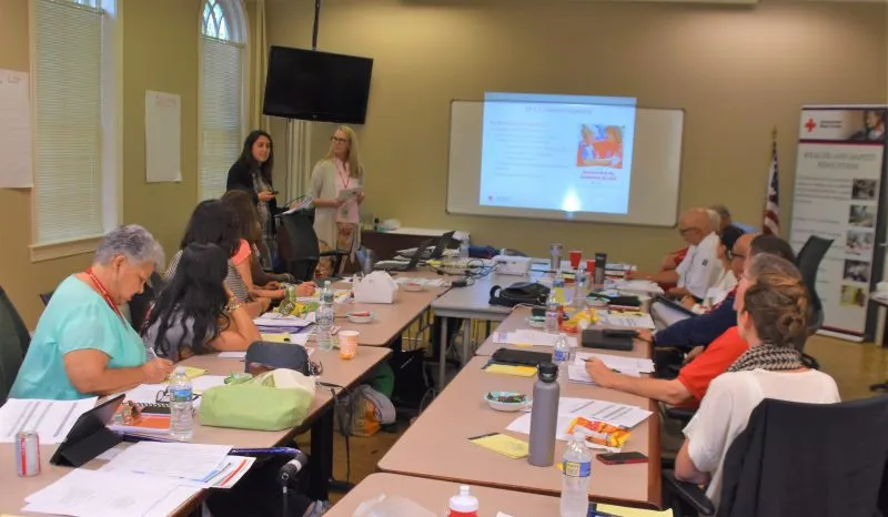 DMV: La Cruz Roja Americana quiere más voluntarios latinos