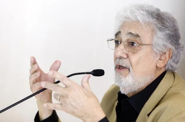 Denuncias por acoso sexual enturbian carrera de Plácido Domingo