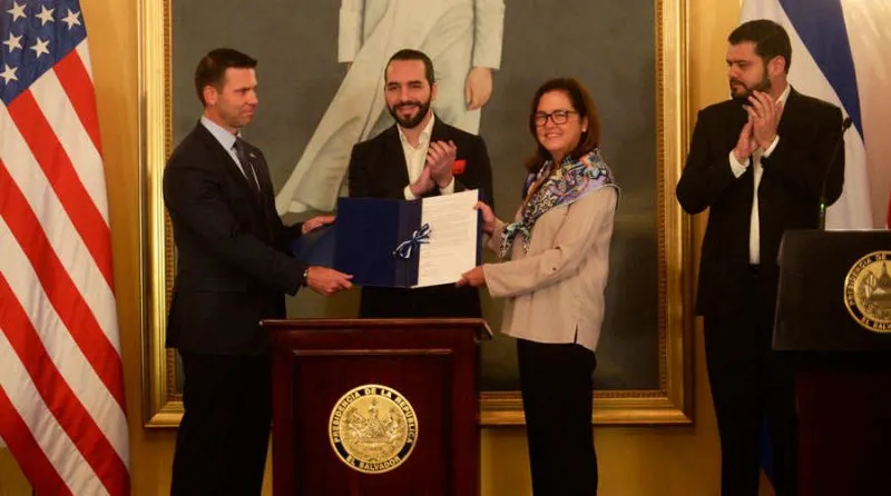 Estados Unidos apoyará a El Salvador para frenar la migración y delitos fronterizos
