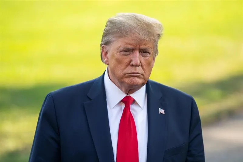 Funcionarios de Trump revocarán poder a California de establecer normas sobre emisiones de automóviles