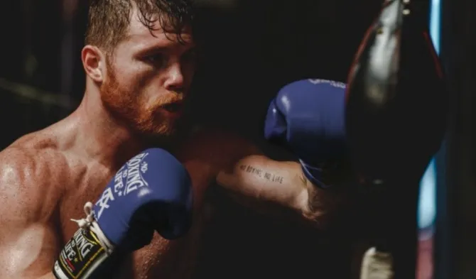 “Canelo” Álvarez prepara su regreso al cuadrilátero