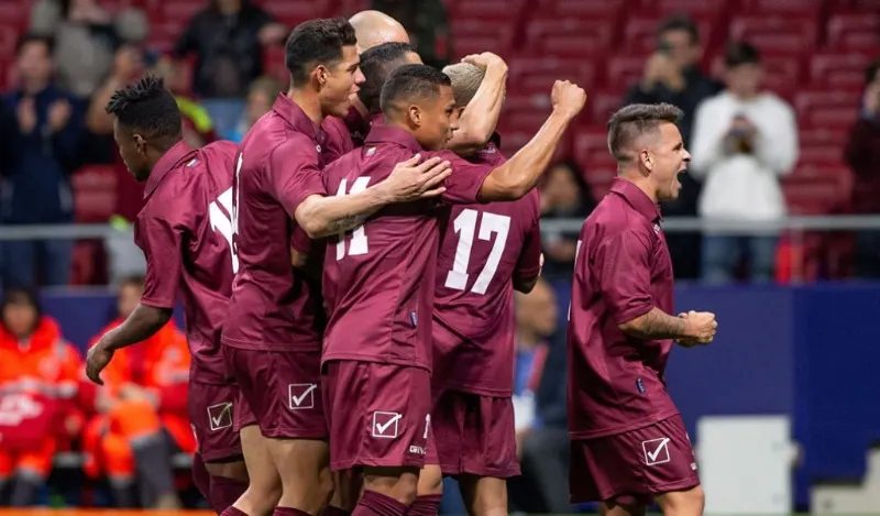 La selección venezolana de fútbol vuelve a Caracas con victoria sobre Bolivia
