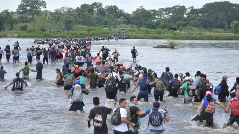 Corte de EE.UU. bloquea la política de enviar a México a demandantes de asilo