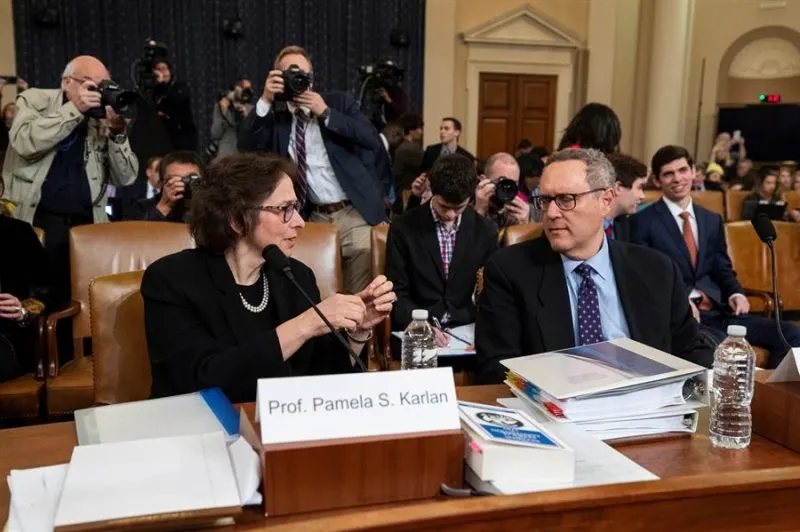 Académicos convocados por demócratas aseguran que conducta de Trump es motivo de destitución