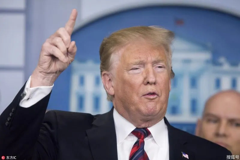 Trump se refiere a Bernie Sanders como sinónimo de comunismo