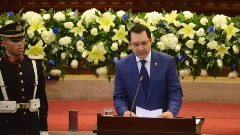 Presidente de Asamblea de El Salvador convoca una Comisión Política para suspender estudio de préstamo