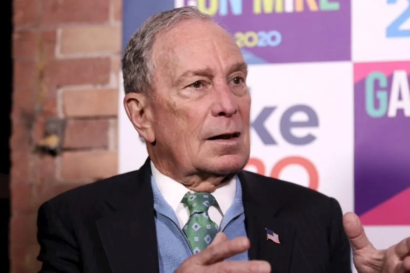 Mike Bloomberg anuncia plan para reformar el sistema migratorio de EE.UU.