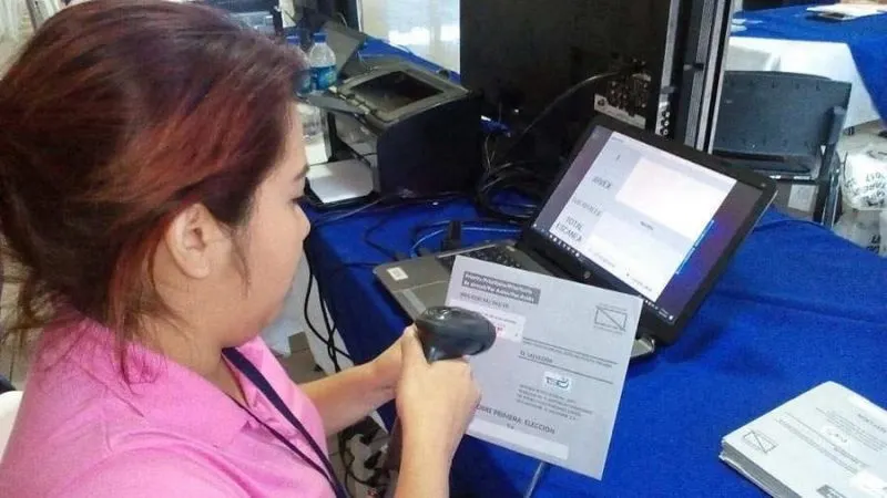 La Asamblea salvadoreña sopesa superar veto de voto en el exterior