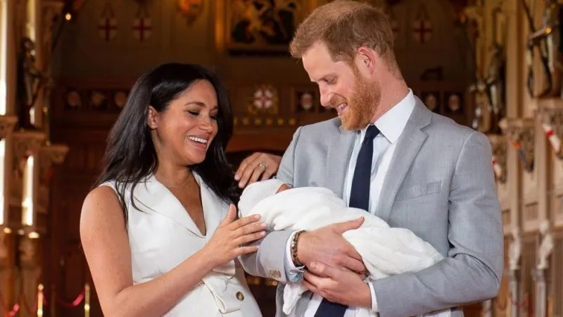 Meghan Markle utiliza a su hijo Archie para vengarse de la reina Isabel