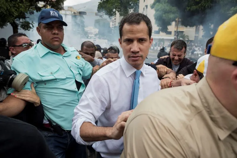 Funcionarios de Maduro reprimieron movilización de Juan Guaidó en Caracas
