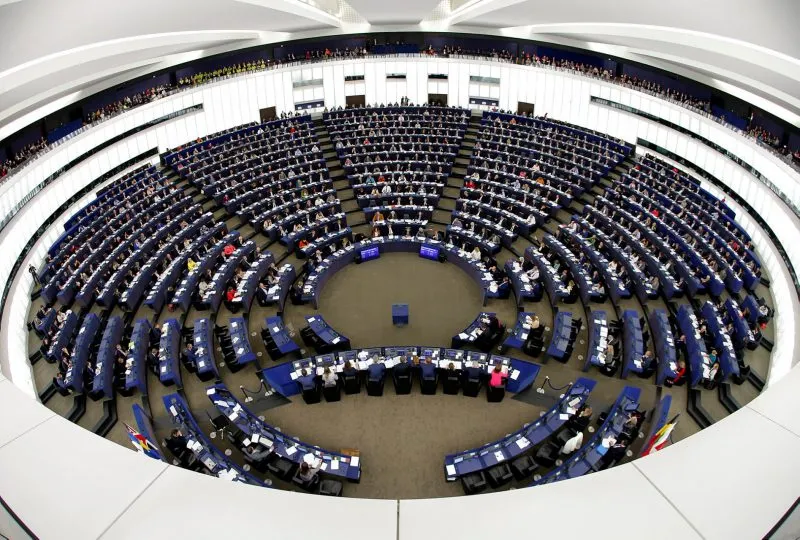 Veintisiete eurodiputados exigen sanciones de la UE al sector de oro venezolano