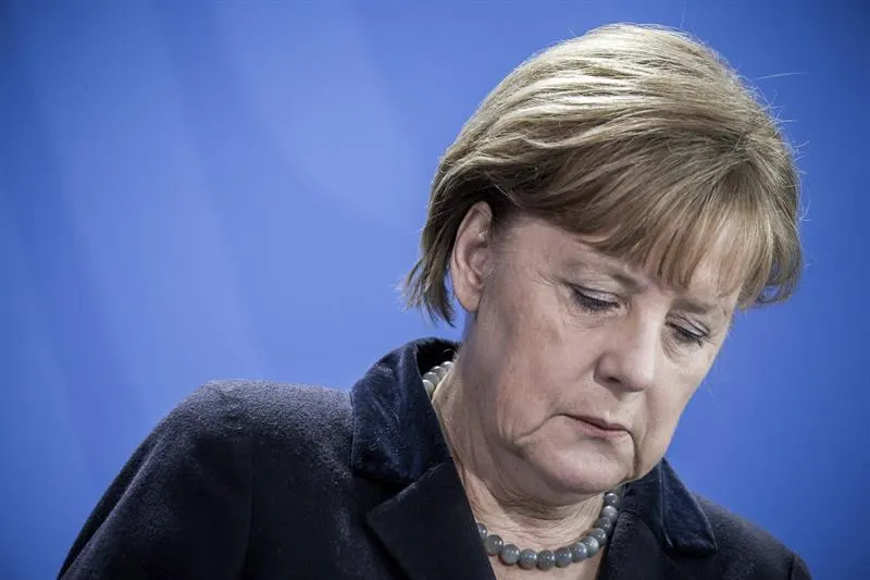 Merkel pide cumplir con cierre de vida pública por el COVID-19