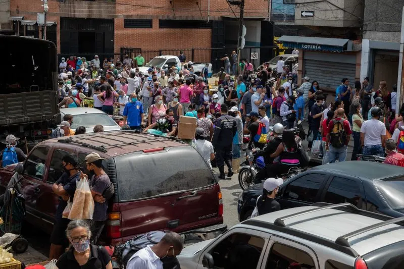 Videos evidencian incumplimiento de la cuarentena por el coronavirus en Caracas