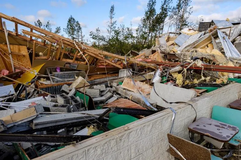 Aumenta a 32 la cifra de fallecidos en el sureste de EEUU por los tornados [FOTOS]