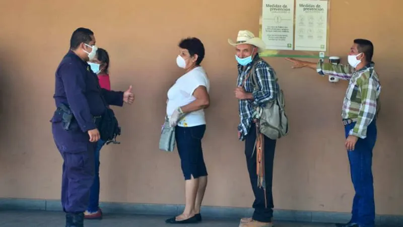 Bancos no harán cobros ni recargos a beneficiarios de subsidio de COVID-19