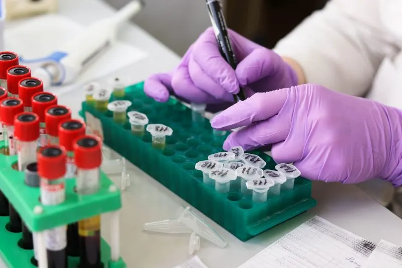 Cómo el plasma del convaleciente podría ayudar a combatir el coronavirus