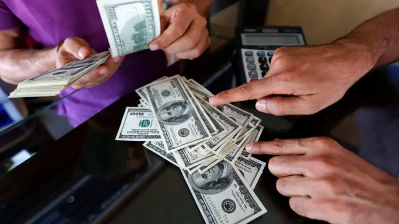 Ingresos por remesas en El Salvador podrían caer a la mitad al cierre de este año