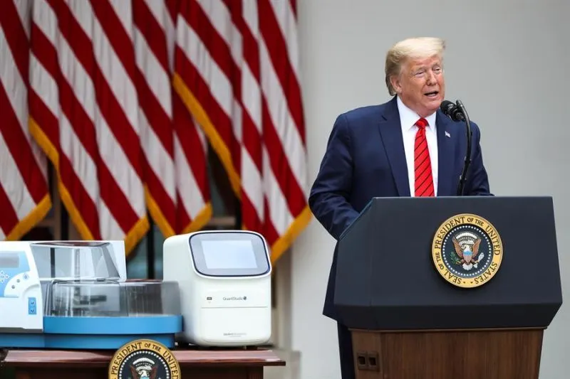 Coronavirus en la Casa Blanca: Ayudantes de Trump y de Pence dieron positivo