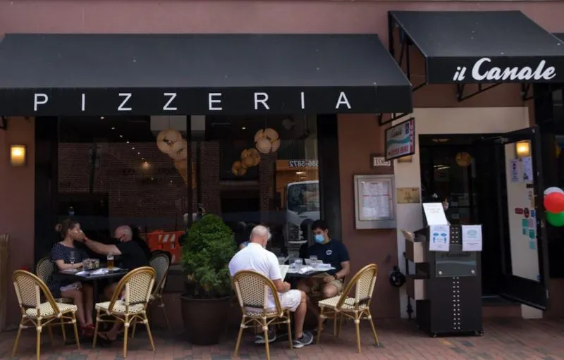 Las empresas reducen los despidos debido al paquete de estímulo