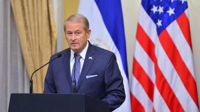 Embajador de EEUU en El Salvador pide reducir confrontación en manejo de la pandemia