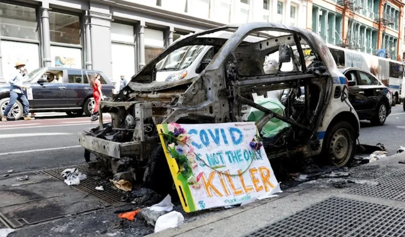 Nueva York busca a manifestantes foráneos dedicados a vandalizar