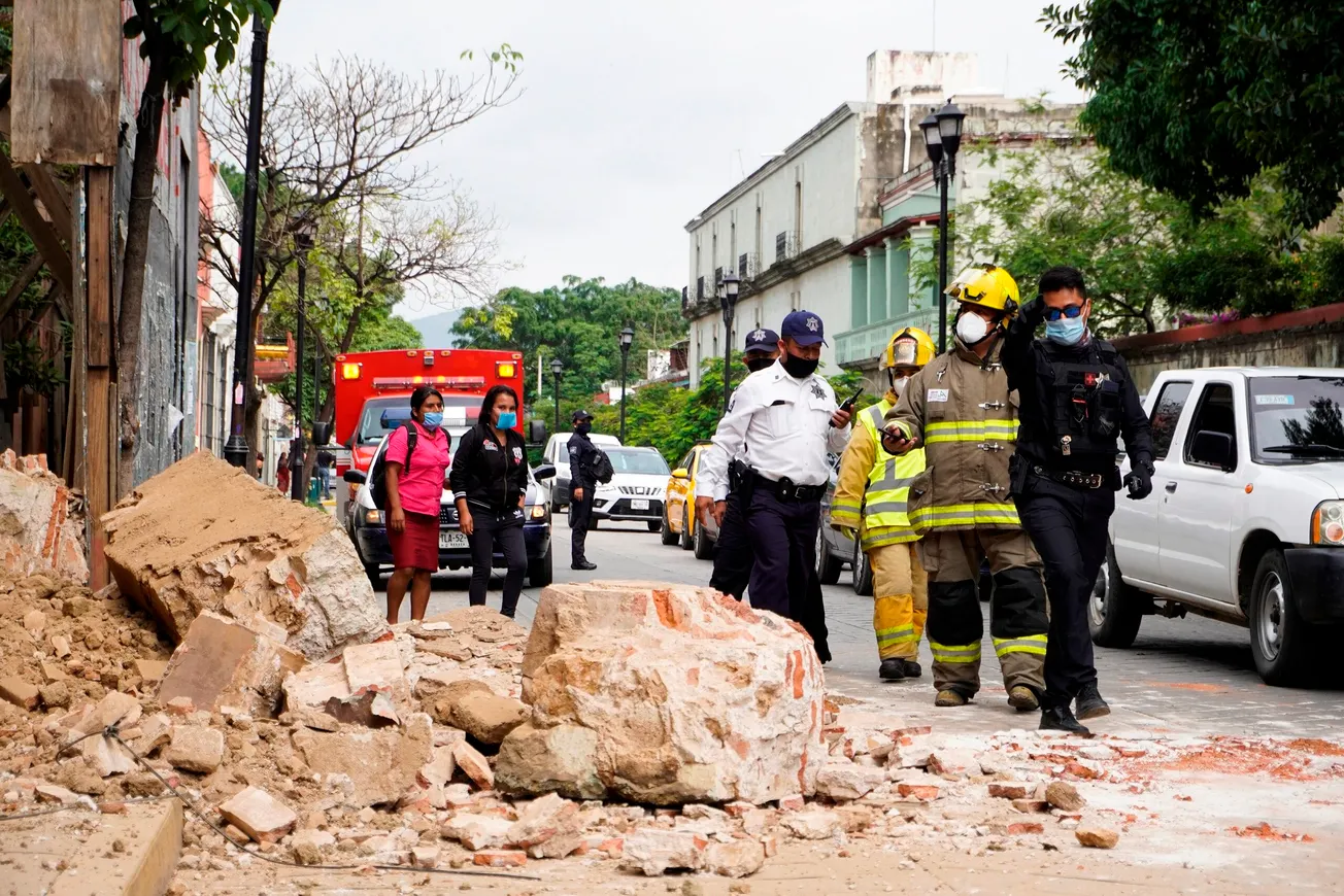 Autoridades reportan seis muertos por terremoto en México