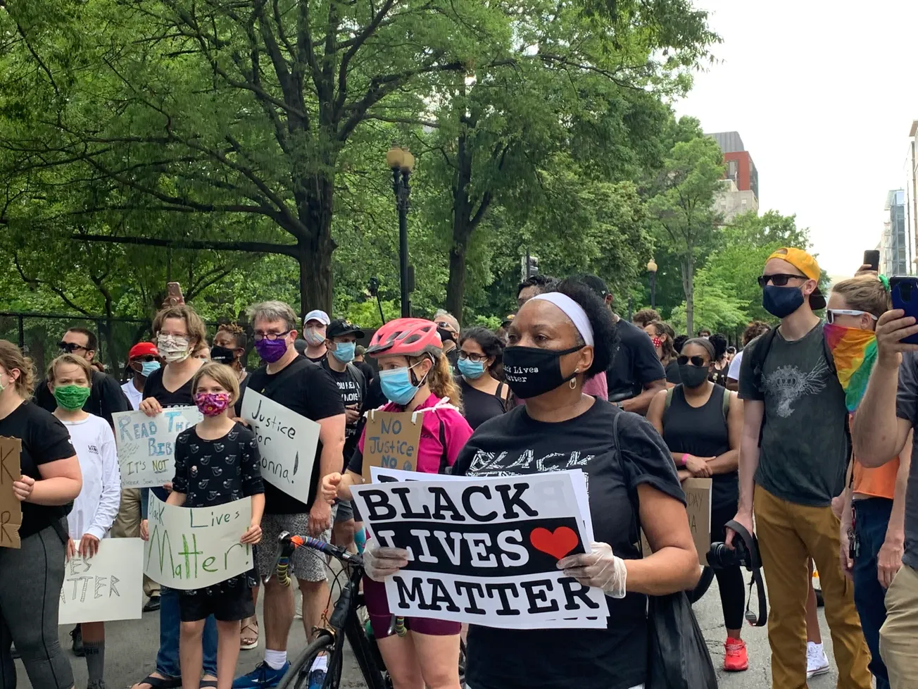 Descartan vínculo entre pico de casos de COVID-19 en DC con protestas