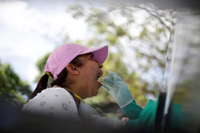 Especial | Las dudas sobre el COVID-19 ganan terreno en El Salvador