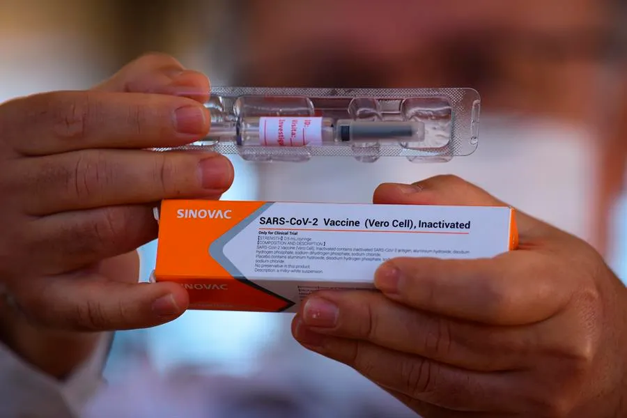 ¿Cuándo llegaría a El Salvador la vacuna contra COVID-19 y quiénes serían los primeros en recibirla?