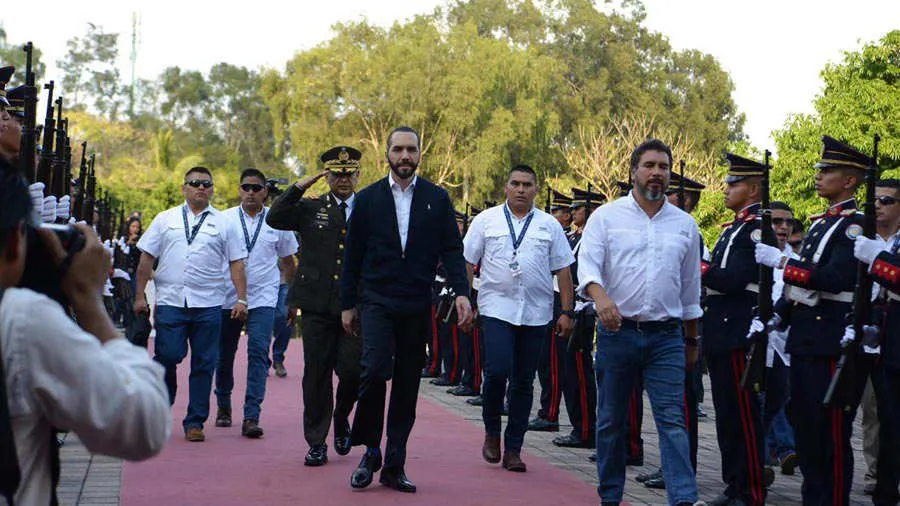 Congresistas estadounidenses advierten que Nayib Bukele “se aparta” de la democracia