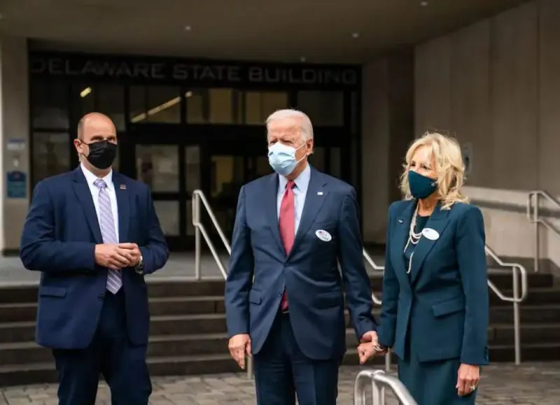 Trump y Biden impulsan estrategias distintas contra la pandemia